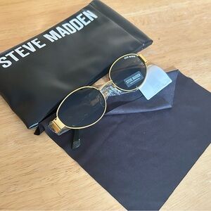 NWT Designer Steve Madden Gold Oval Sunglasses Case & Cleaning Cloth